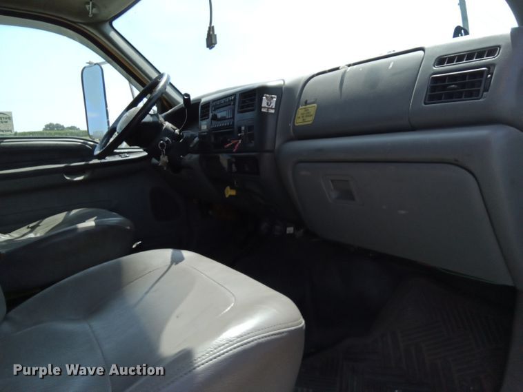 image for item DK0979 2005 Ford F750 Super Duty XLT  inspection truck