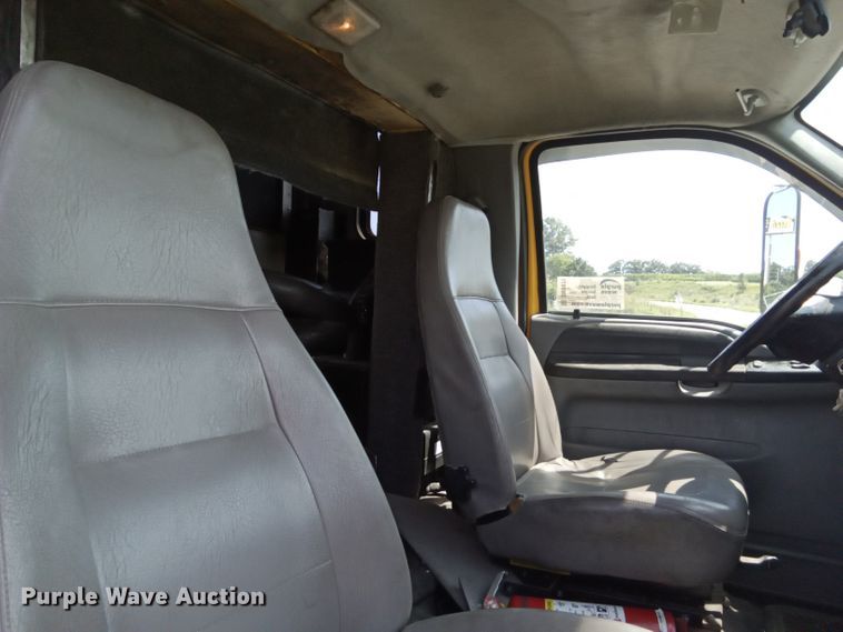 image for item DK0979 2005 Ford F750 Super Duty XLT  inspection truck