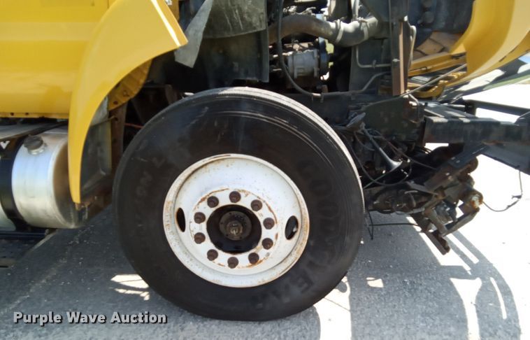 image for item DK0979 2005 Ford F750 Super Duty XLT  inspection truck