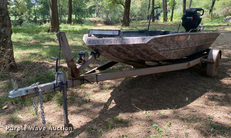 image for item DK6430 2008 Alweld  boat