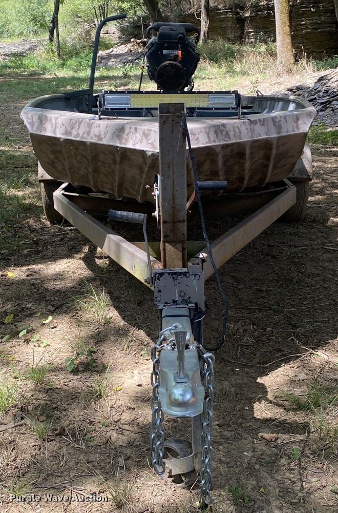 image for item DK6430 2008 Alweld  boat