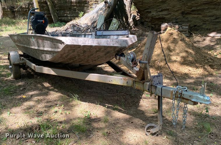 image for item DK6430 2008 Alweld  boat