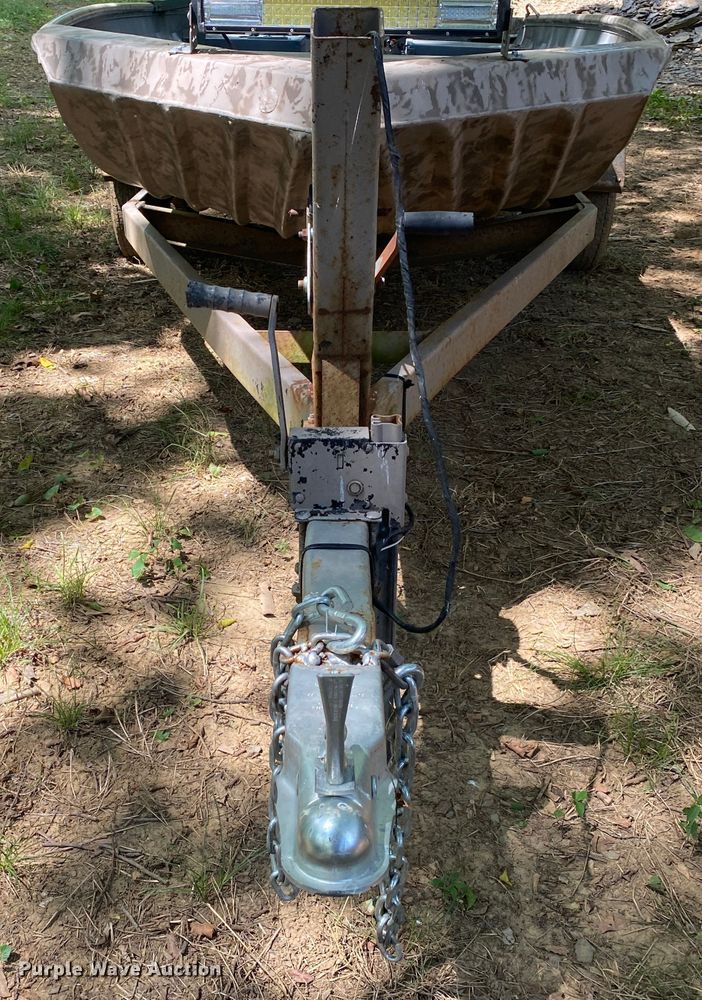 image for item DK6430 2008 Alweld  boat