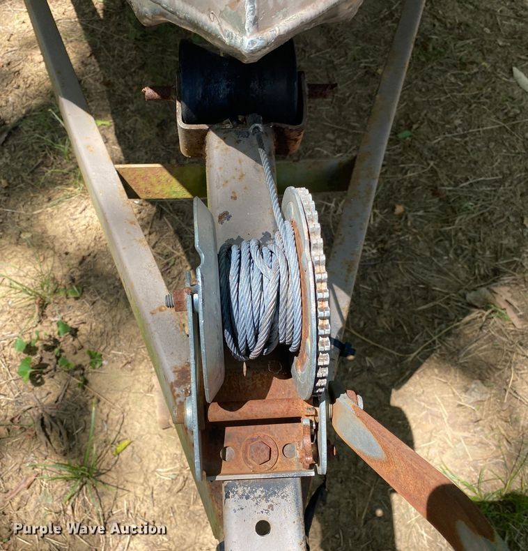 image for item DK6430 2008 Alweld  boat