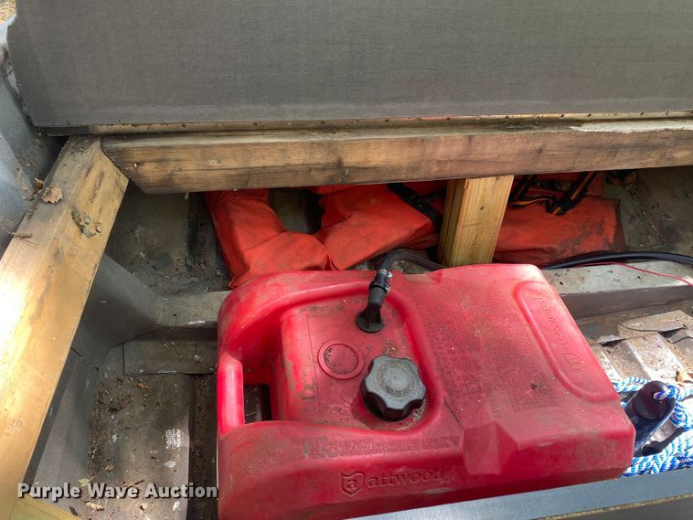 image for item DK6430 2008 Alweld  boat