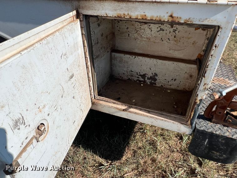 image for item DK7079 2008 Ford F150  utility bed pickup truck