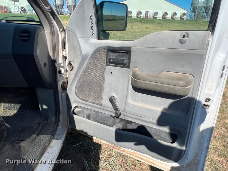 image for item DK7079 2008 Ford F150  utility bed pickup truck