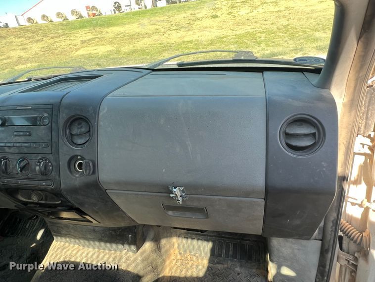 image for item DK7079 2008 Ford F150  utility bed pickup truck