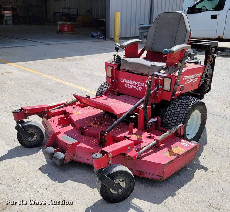 image for item DM7987 Clipper 2503F  ZTR lawn mower