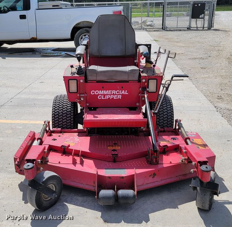 image for item DM7987 Clipper 2503F  ZTR lawn mower