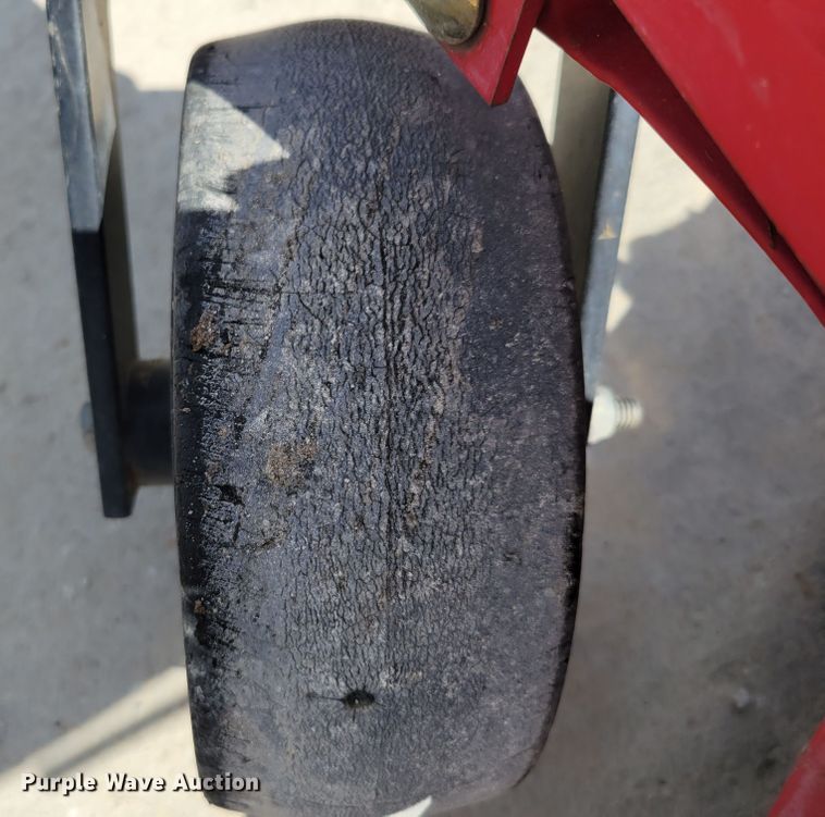 image for item DM7987 Clipper 2503F  ZTR lawn mower