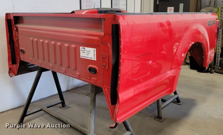 image for item DM7993 Ford F250  pickup truck bed