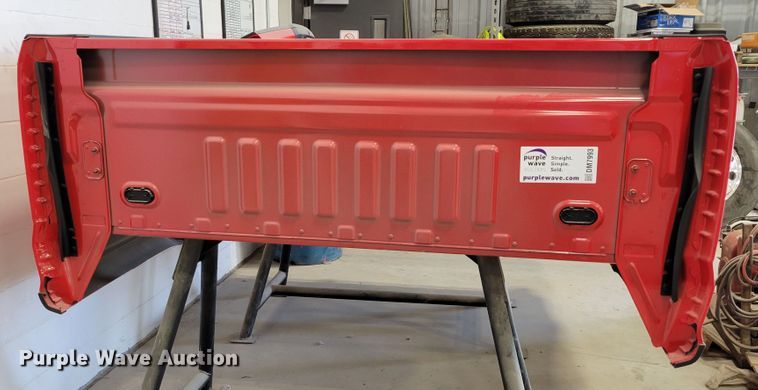 image for item DM7993 Ford F250  pickup truck bed