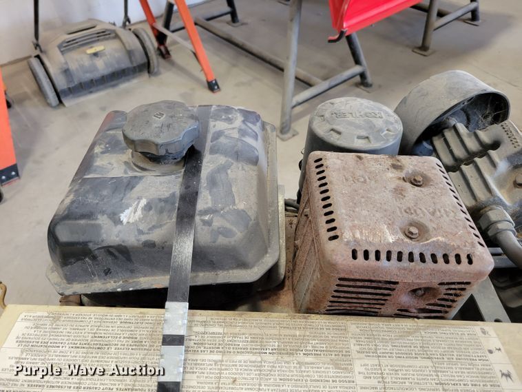 image for item DM7994 Ingersoll Rand 2475  Air compressor