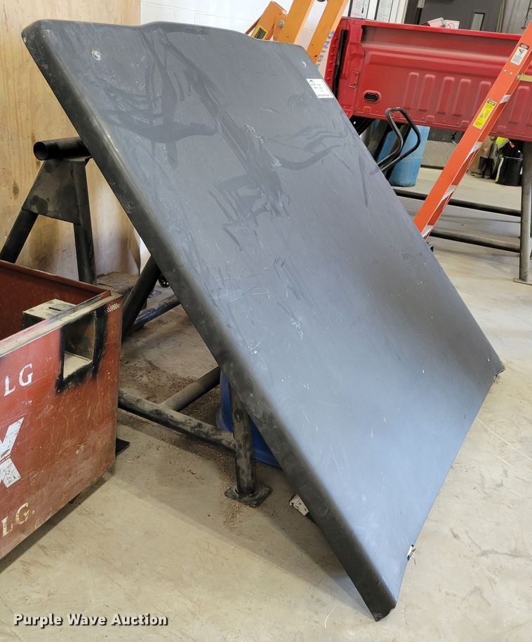 image for item DM8000 Pickup truck bed cover