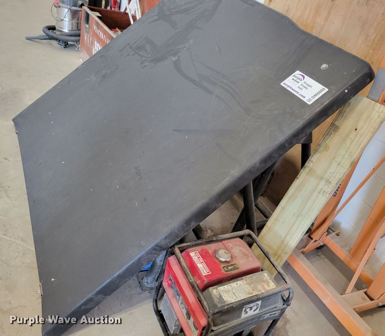 image for item DM8000 Pickup truck bed cover