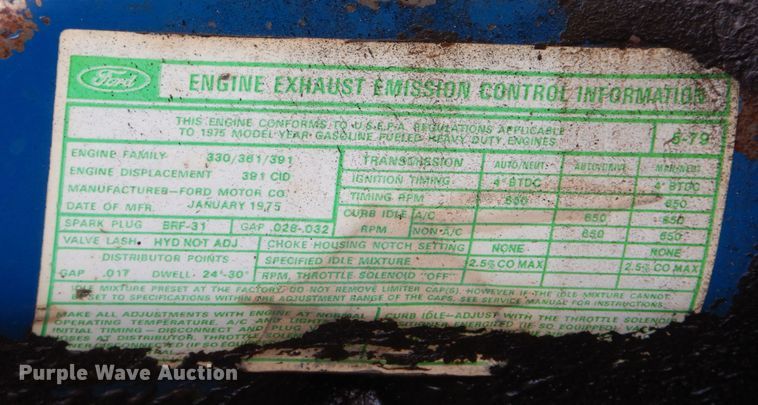 image for item DN1734 1975 Ford F700  dump flatbed truck