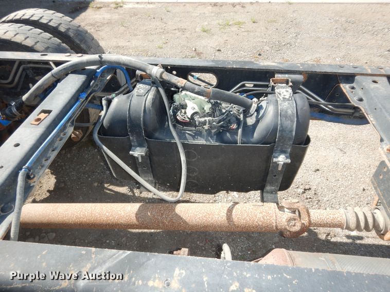 image for item DN1735 2016 Ford F450 Super Duty XL  truck cab and chassis