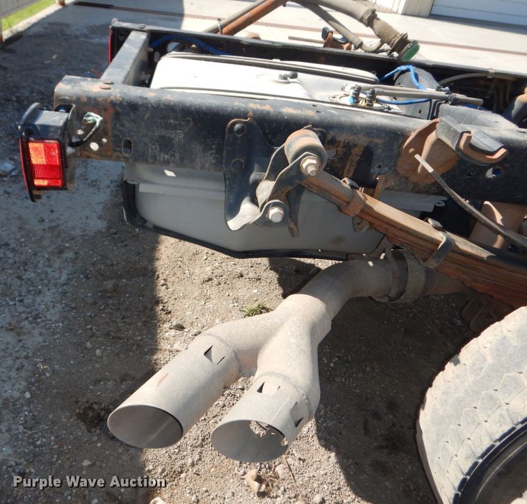 image for item DN1735 2016 Ford F450 Super Duty XL  truck cab and chassis