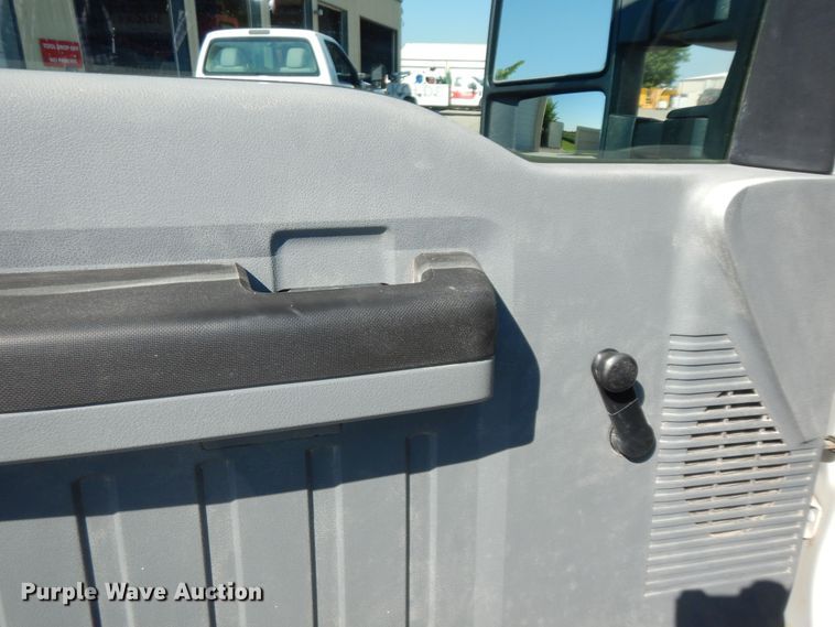 image for item DN1735 2016 Ford F450 Super Duty XL  truck cab and chassis