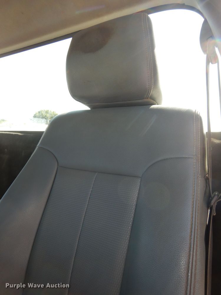 image for item DN1736 2015 Ford F450 Super Duty XL  truck cab and chassis