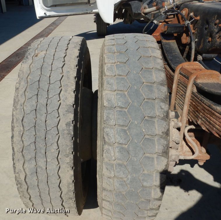 image for item DN1736 2015 Ford F450 Super Duty XL  truck cab and chassis