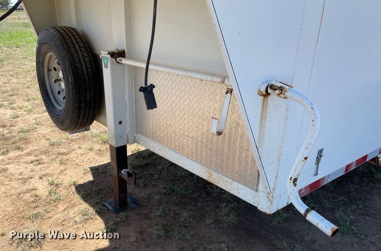 image for item DN5144 2002 CM  enclosed cargo trailer