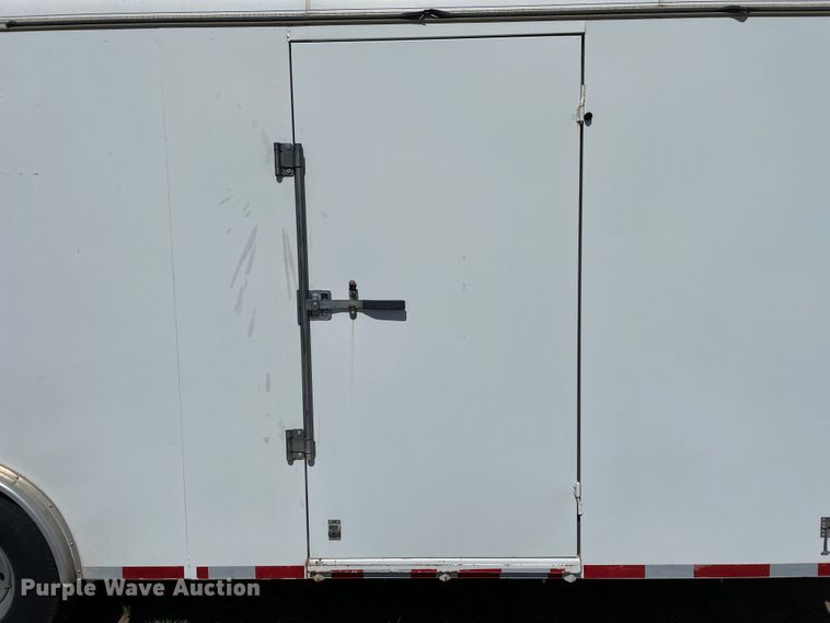 image for item DN5144 2002 CM  enclosed cargo trailer