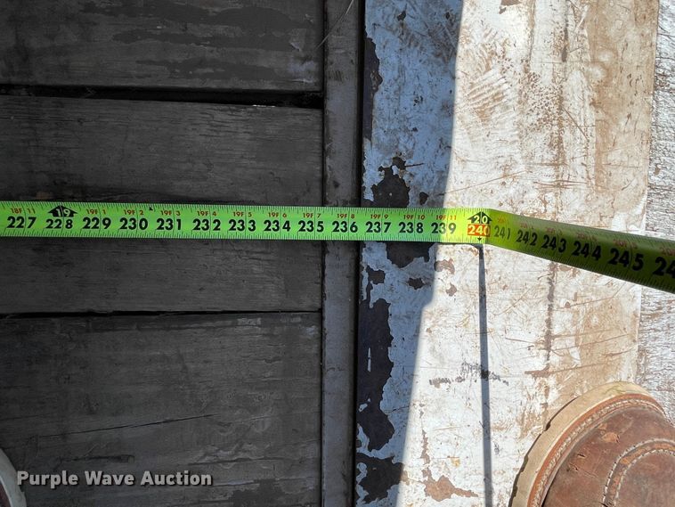 image for item DN5144 2002 CM  enclosed cargo trailer