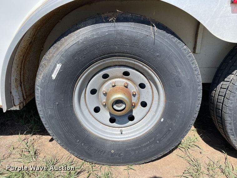 image for item DN5144 2002 CM  enclosed cargo trailer