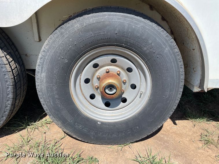 image for item DN5144 2002 CM  enclosed cargo trailer