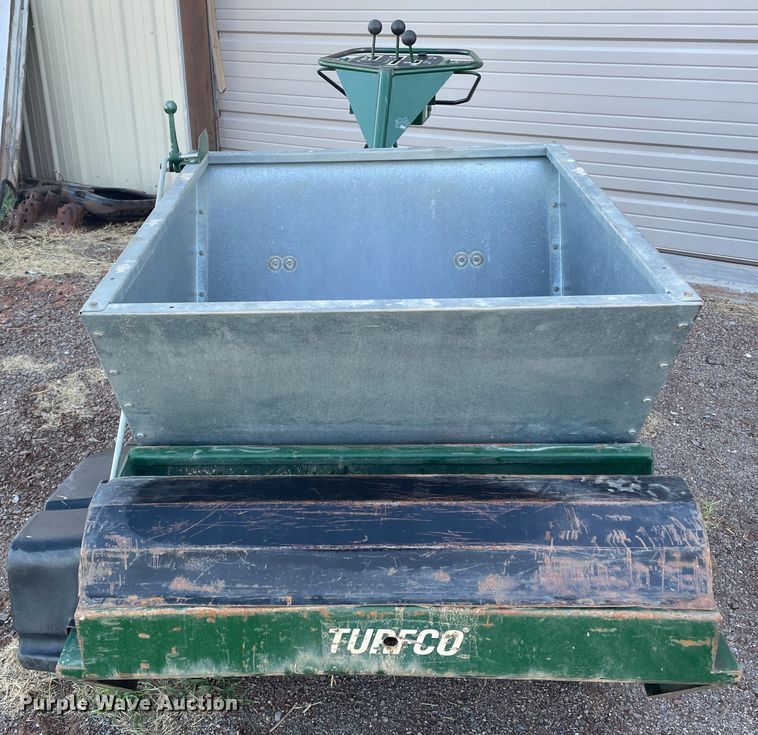 image for item DN5152 Turfco Metermatic  top dresser spreader