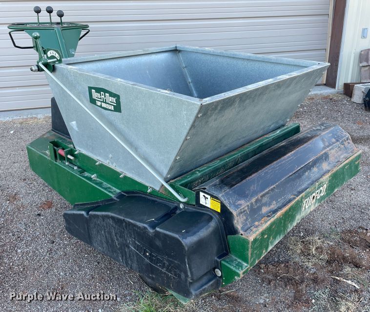image for item DN5152 Turfco Metermatic  top dresser spreader