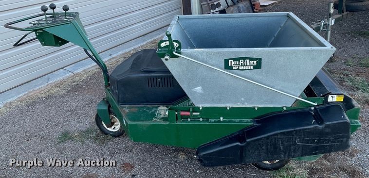 image for item DN5152 Turfco Metermatic  top dresser spreader