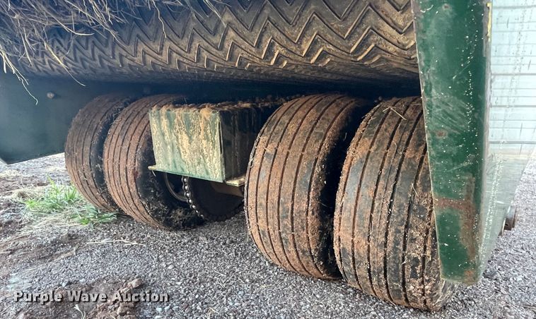 image for item DN5152 Turfco Metermatic  top dresser spreader