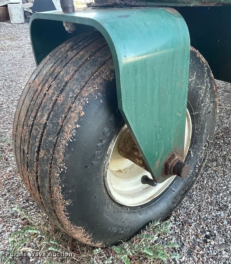 image for item DN5152 Turfco Metermatic  top dresser spreader