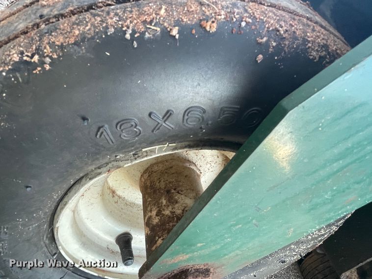 image for item DN5152 Turfco Metermatic  top dresser spreader