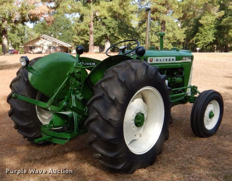 image for item DO1512 1964 Oliver 550  tractor