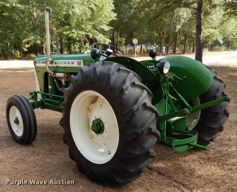 image for item DO1512 1964 Oliver 550  tractor