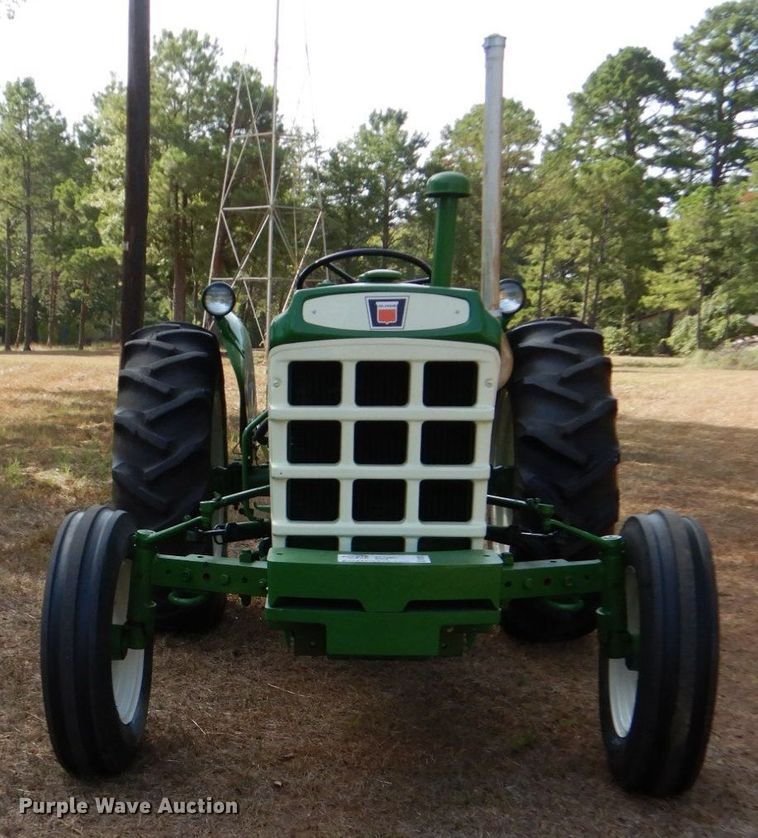 image for item DO1512 1964 Oliver 550  tractor