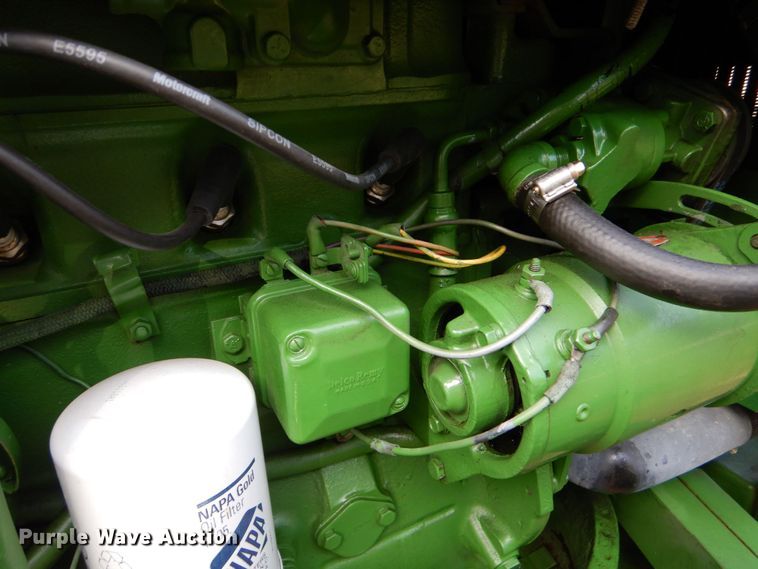 image for item DO1512 1964 Oliver 550  tractor