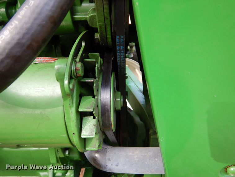 image for item DO1512 1964 Oliver 550  tractor