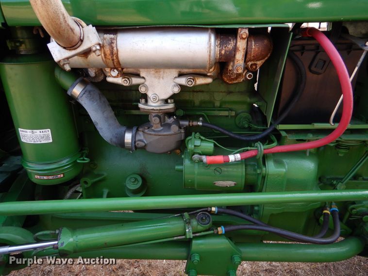 image for item DO1512 1964 Oliver 550  tractor