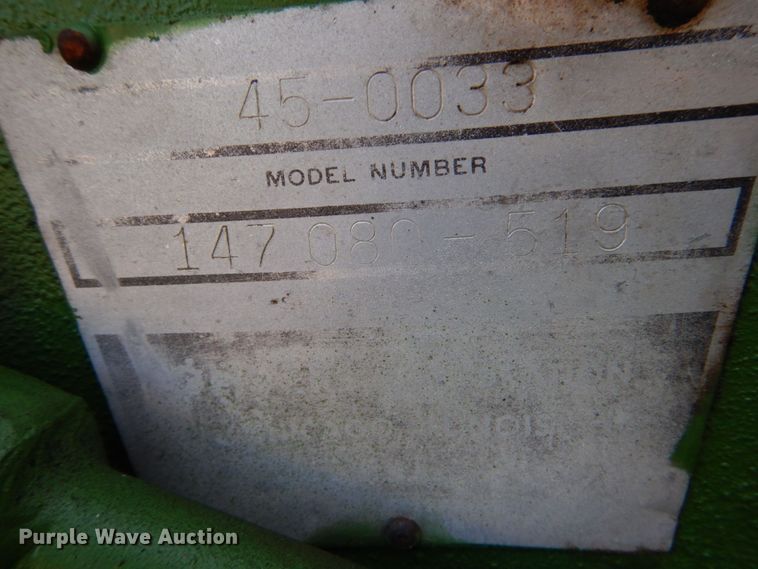 image for item DO1512 1964 Oliver 550  tractor