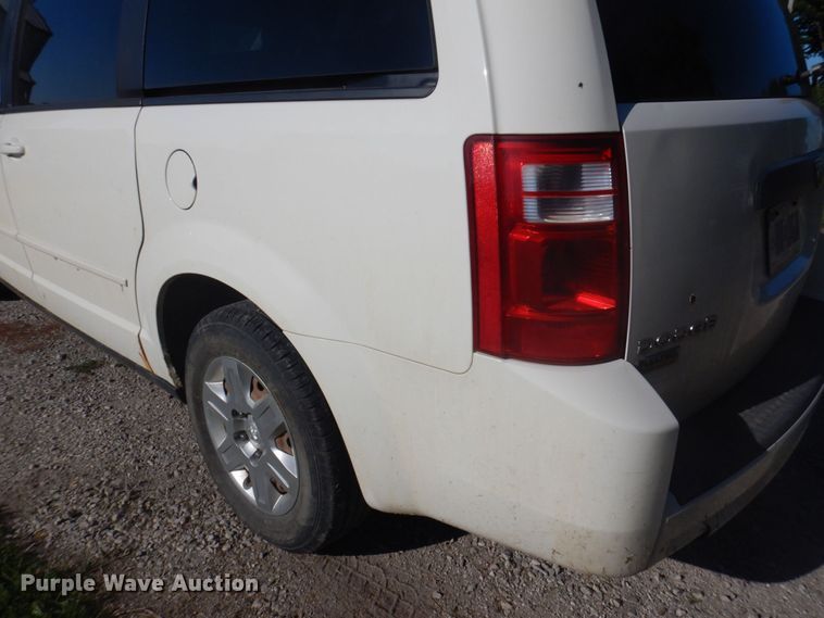 image for item DP0319 2010 Dodge Grand Caravan SE