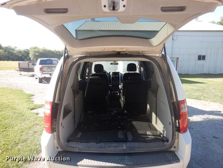 image for item DP0319 2010 Dodge Grand Caravan SE