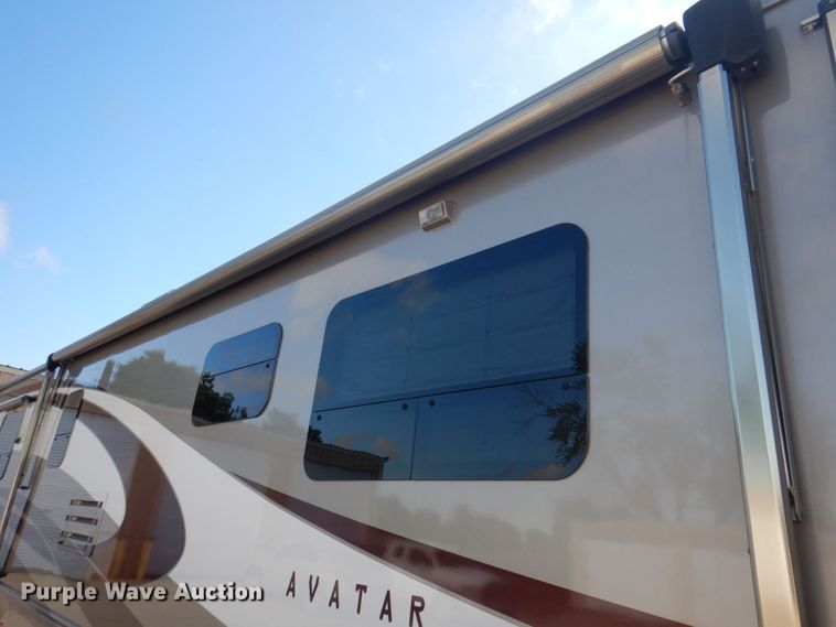 image for item DP5663 2003 Jayco Avatar 3800K  RV