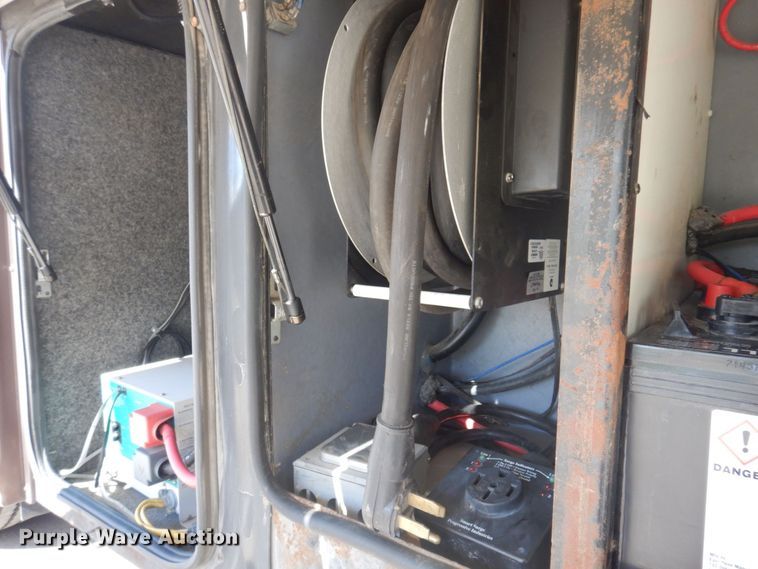 image for item DP5663 2003 Jayco Avatar 3800K  RV