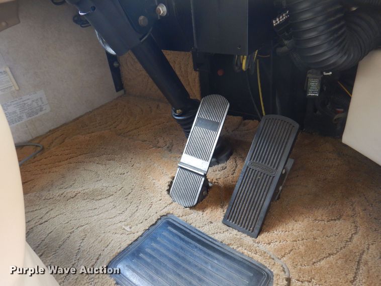 image for item DP5663 2003 Jayco Avatar 3800K  RV