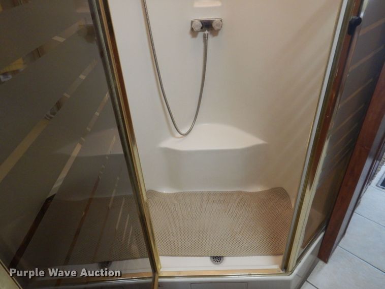 image for item DP5663 2003 Jayco Avatar 3800K  RV